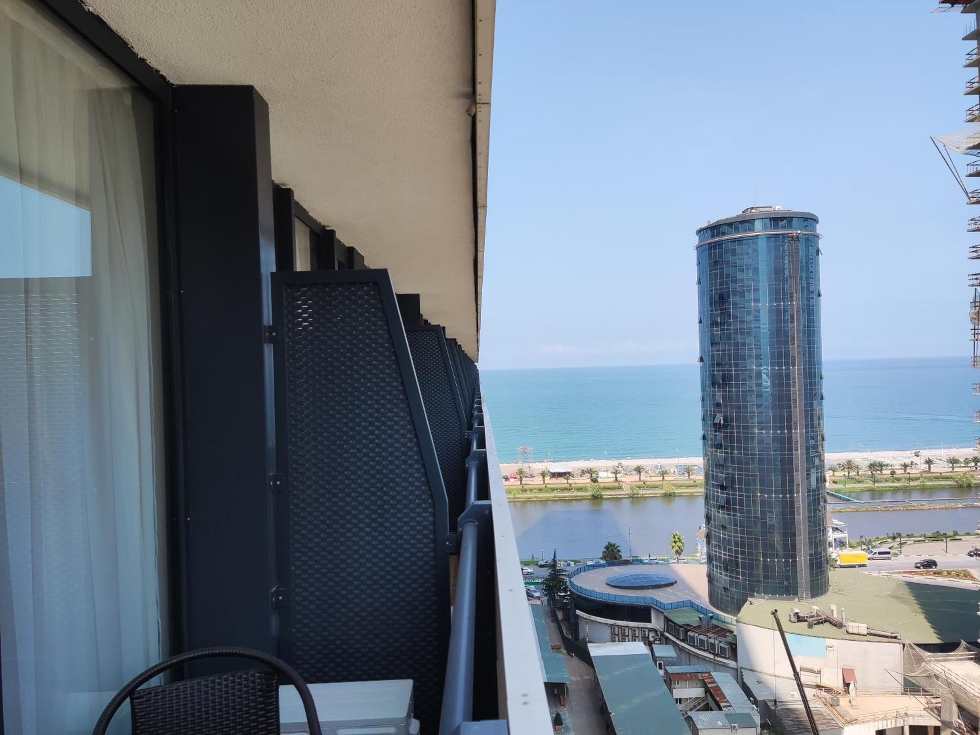 Hellobatumi Aparthotel Exterior photo