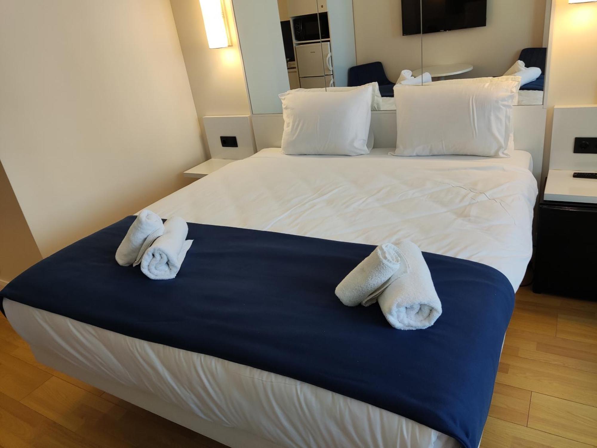 Hellobatumi Aparthotel Exterior photo